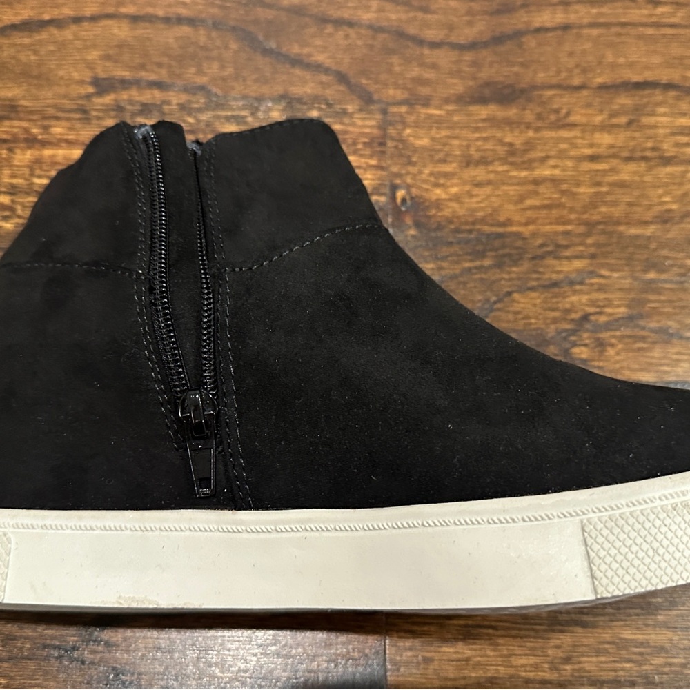 Steve Madden Wanda Black Suede Women’s Double Zip High-Top Sneakers